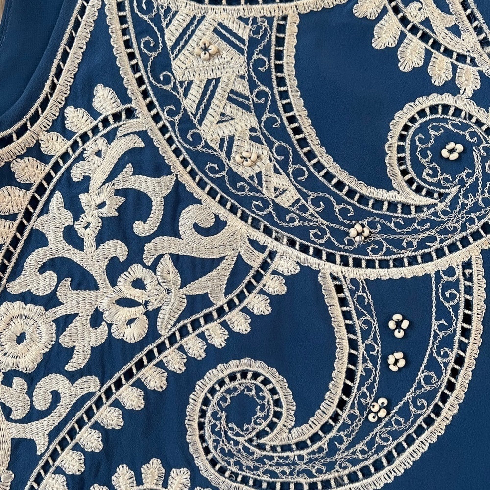 Adrianna Papell Blue Embroidered High Neck Tank Sz XS - Picture 2 of 10